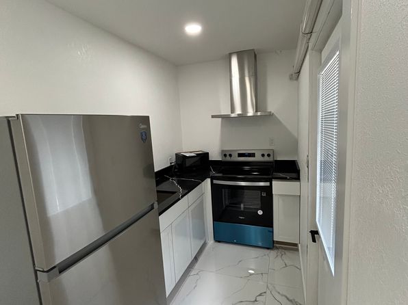 8326 Mattituck Cir #1