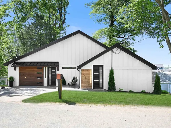 11721 N Elm Grove Dr, Syracuse, IN 46567