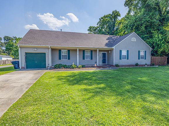 3rd image of 5819 Woodside Ln
