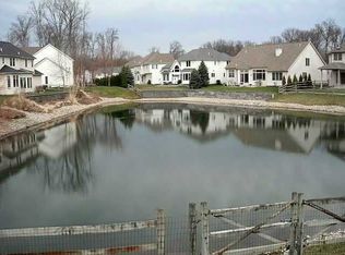 8820 Linden Lake Rd, Sylvania, OH 43560