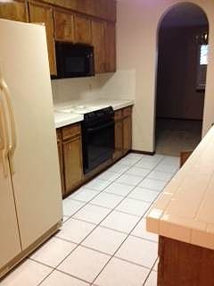 5th image of 1206 E Rose Ln