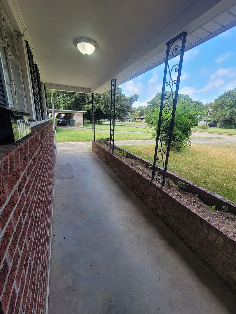 Mockingbird Realty 179 — Photo 4
