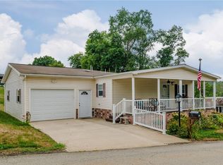 13 Hilltop Dr, Finleyville, PA