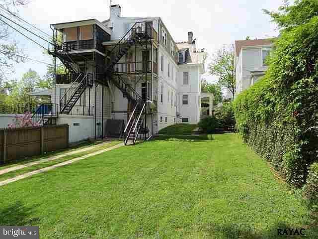 2nd image of 436 Linden Ave APT 3