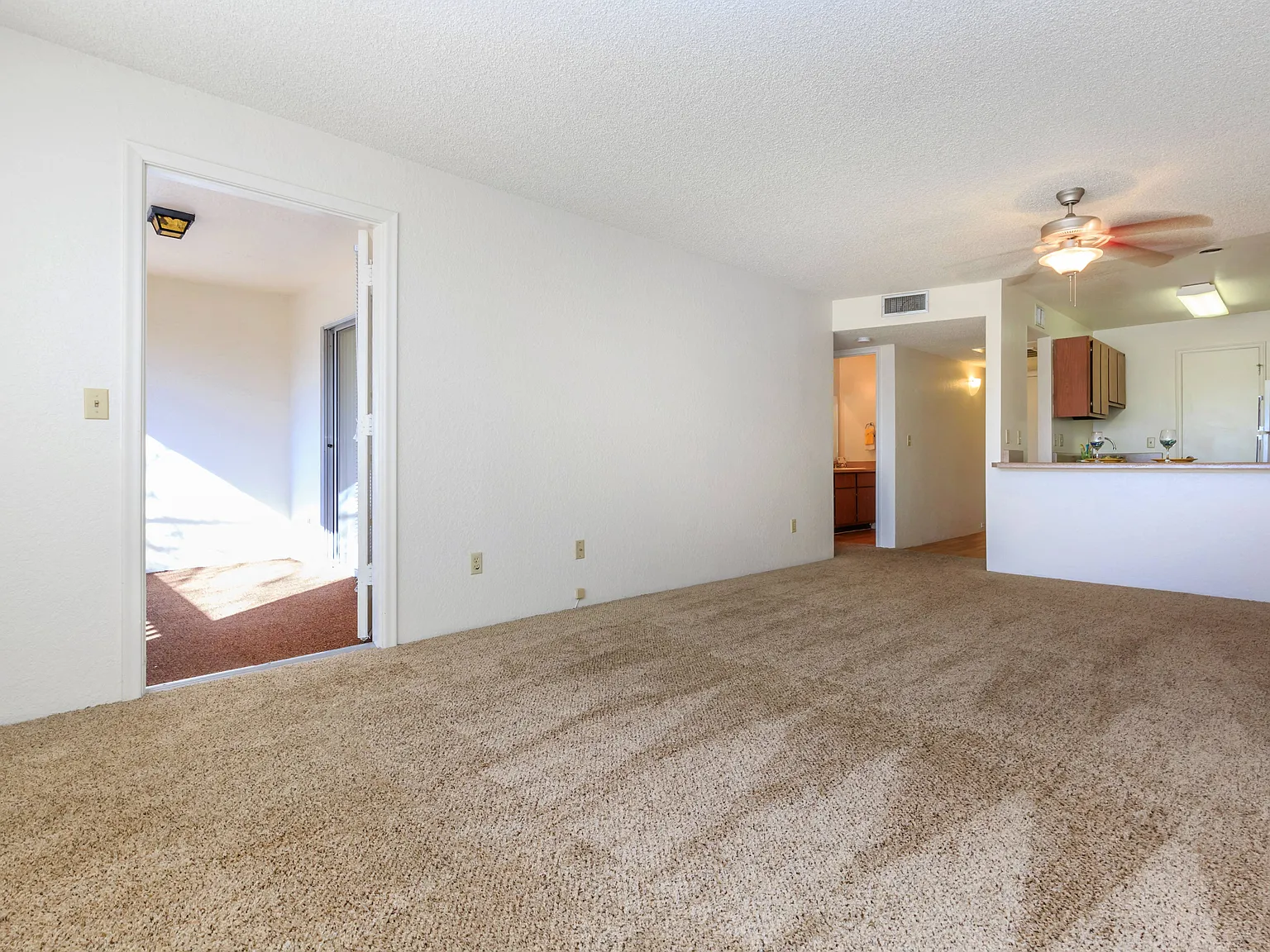 Carondelet Apartments — Photo 4