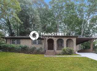 613 San Pablo Ct, Stone Mountain, GA 30083