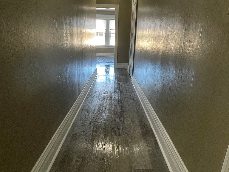 208 E Howard St #1 — Photo 13