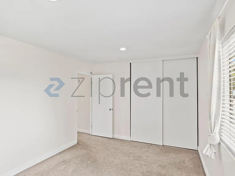38551 Royal Ann Cmn — Photo 23