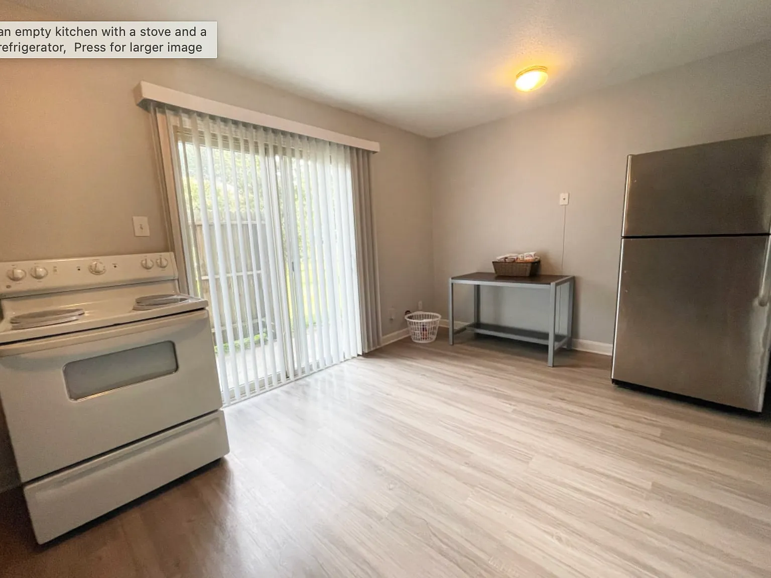 2 bed, 1.5 bath, 950 sqft, $1,350 — Photo 3