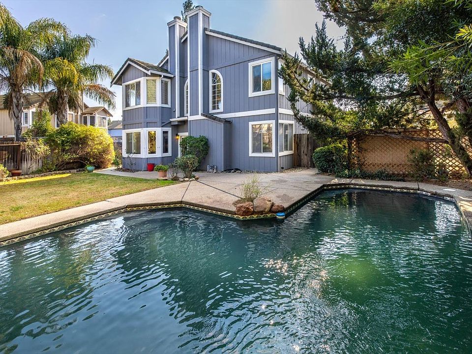 1st image of 672 White Oak Lane