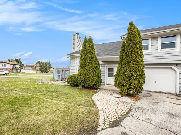 144 Holly Ln, Schererville, IN 46375