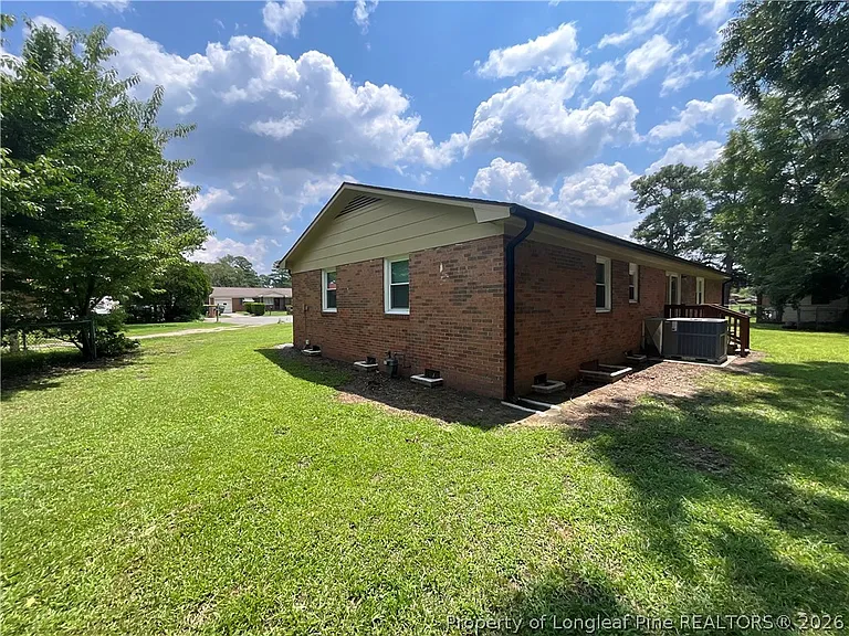 1422 Grandview Dr — Photo 18