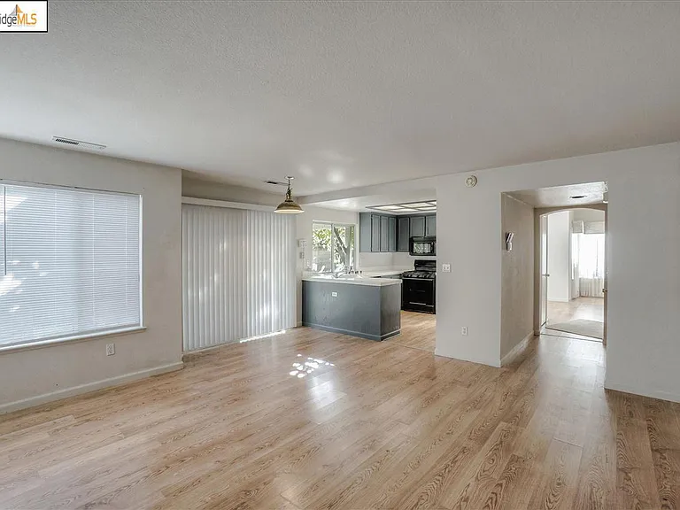 4973 Ridgeview Dr — Photo 16