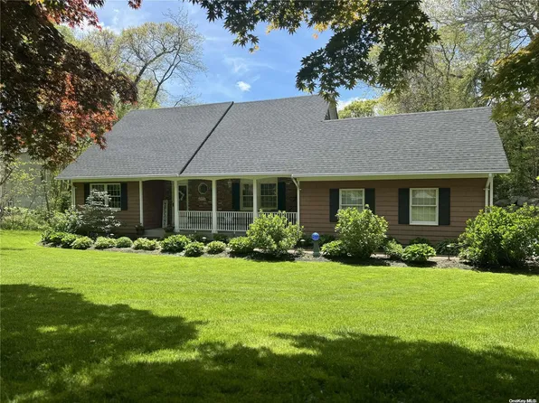 52 Linda Lane W, Riverhead, NY 11901