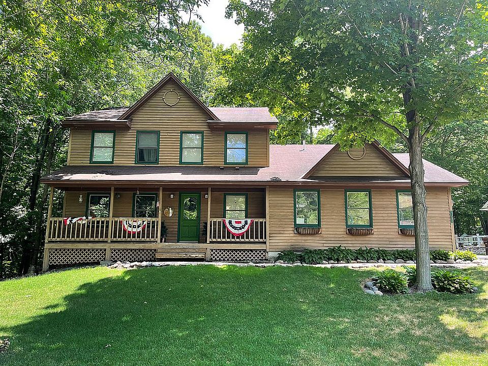 1st image of 705 Ironwood Ave NE