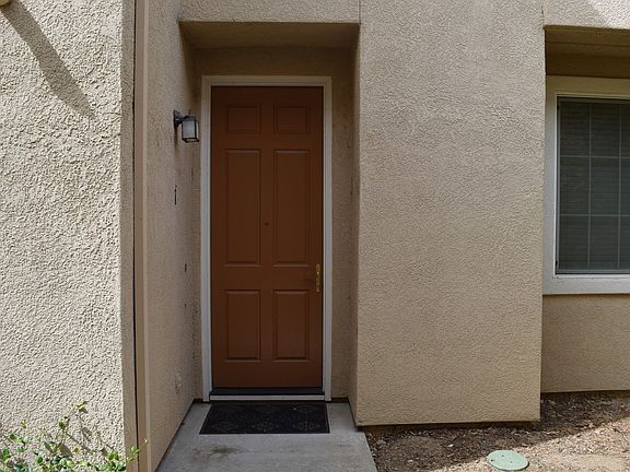 3rd image of 900 Sierra View Cir Unit 1