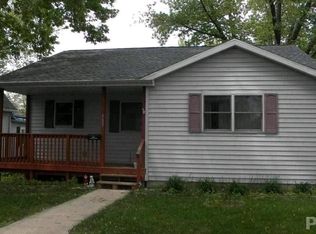 415 Chestnut St, Pekin, IL 61554