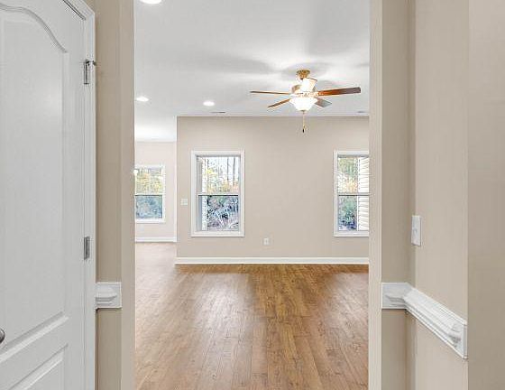 141 Astoria Park Loop-04 Compressed