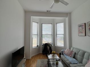 351 W Oak St APT 205, Chicago, IL 60610