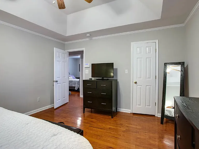 1713 Greenwood Ave — Photo 14