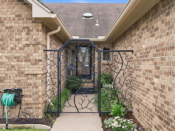 4th image of 14633 E Killarney Cir