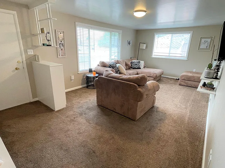 823 N 100 W #MAIN LEVEL — Photo 7