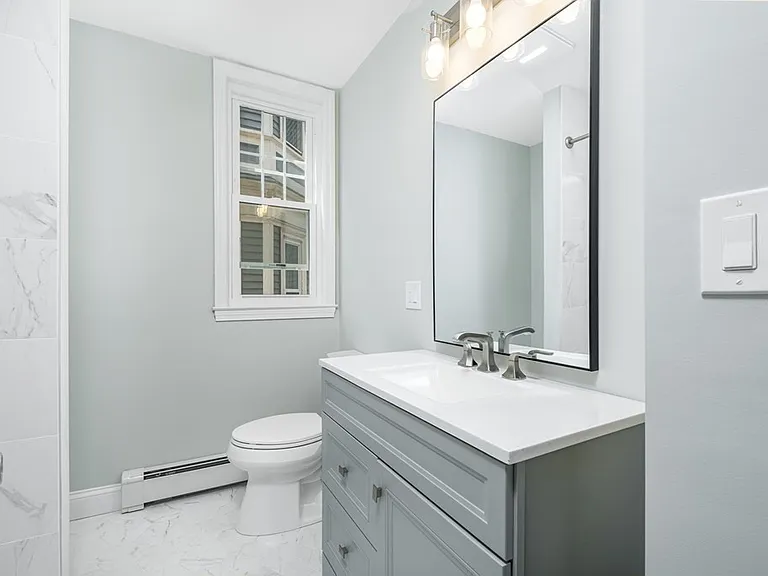 39 Perry St #1 — Photo 4