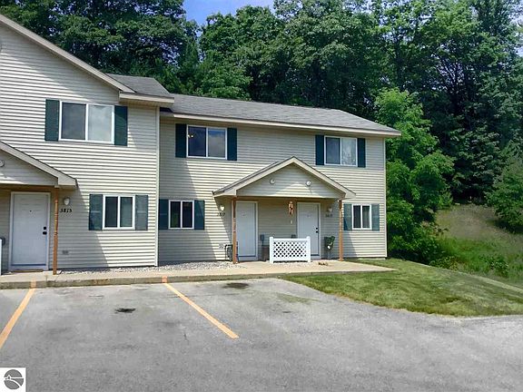 2nd image of 3817 Vale Dr #31
