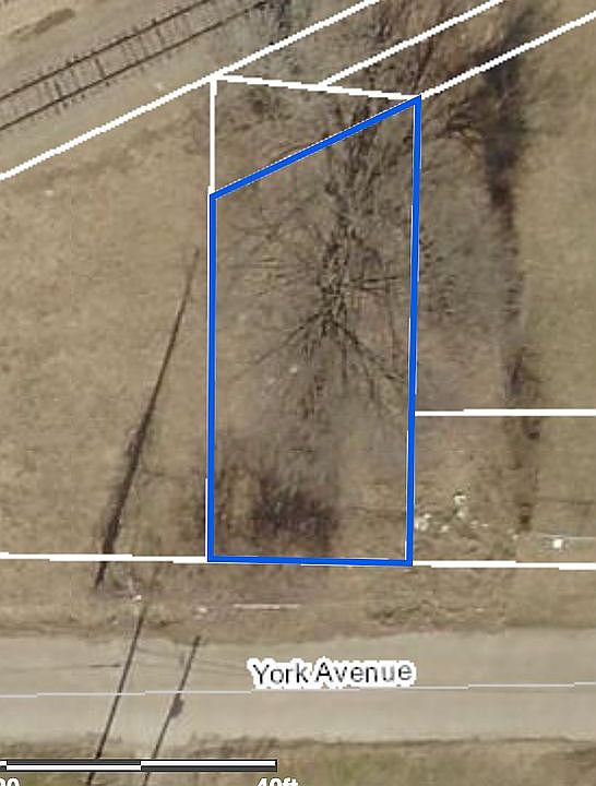 2nd image of 2046 York Ave