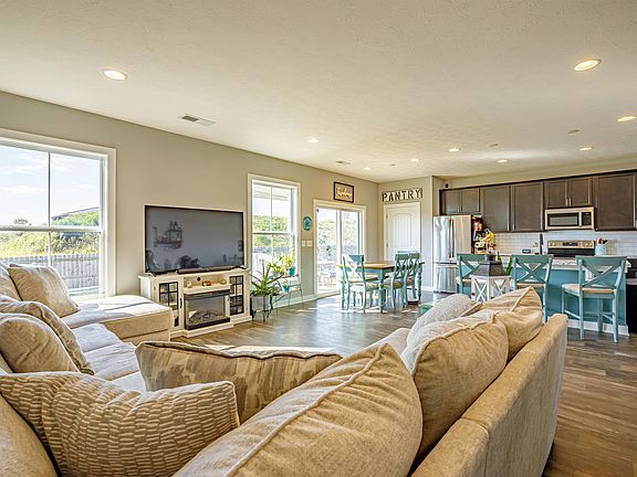 5th image of 5537 Baywater Dr