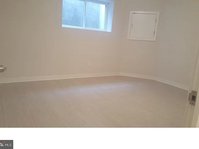 1014 Mount Vernon St — Photo 8