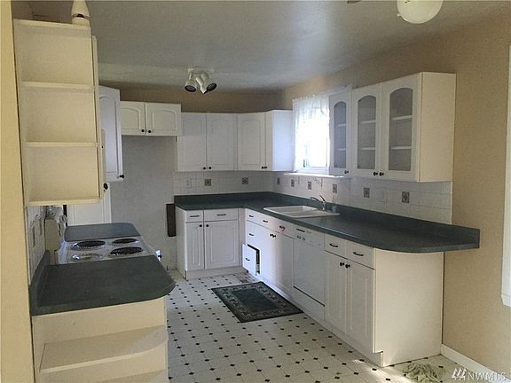 3rd image of 2227 118th Ave E