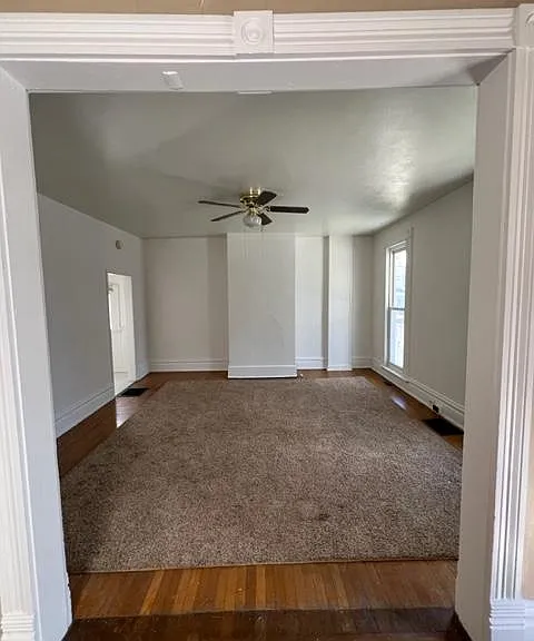 220 E Brady St #LOWER — Photo 6