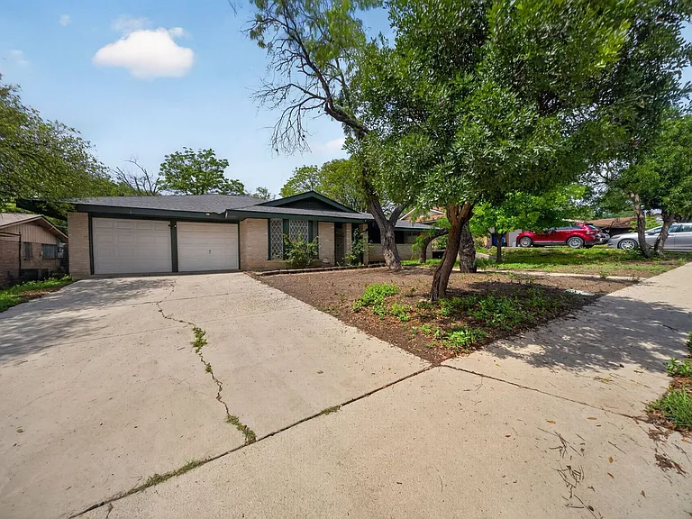 3743 Newrock Dr — Photo 3