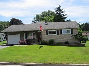 For Sale: 816 Dickinson Dr, Vestal, NY 13850