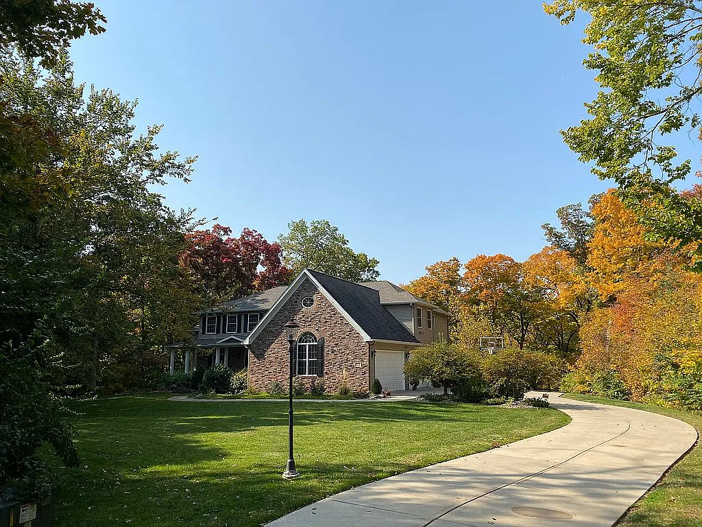 1812 Autumn Rdg photo 1
