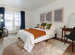990 Palm Ave APT 8, West Hollywood, CA 90069