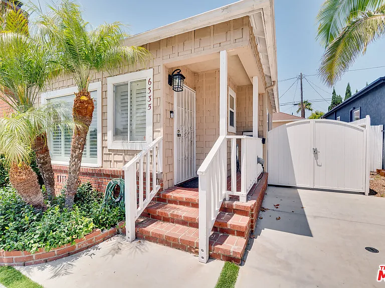6335 W 85th Pl — Photo 3