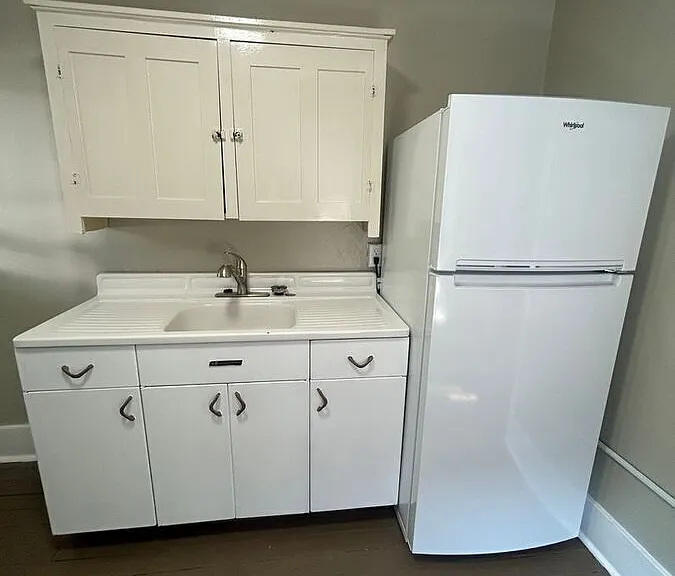 14-18 Penn Ave #B — Photo 1