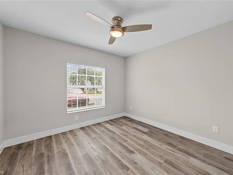 8423 Bernwood Cove Loop #405 — Photo 6