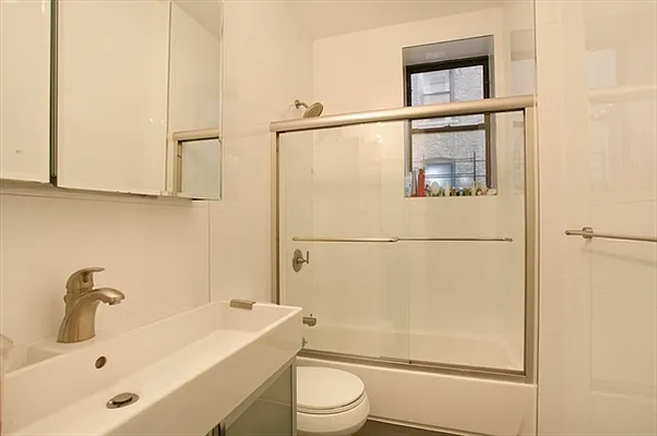 Sold by Citi Habitats | media 4