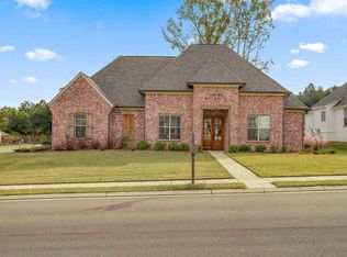 140 Stone Creek Dr, Madison, MS 39110