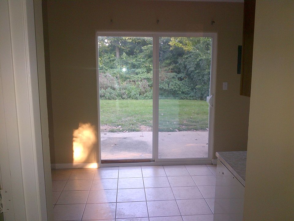 Back Patio/Eat in Kitchen