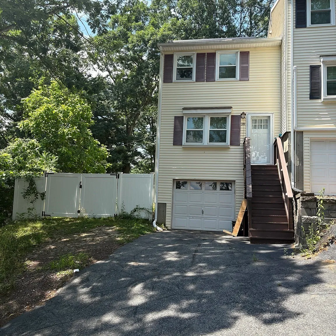2 bed, 1.5 bath, 960 sqft, $2,450 — Photo 2