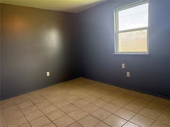 5th image of 89 Marie Dr