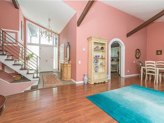 3rd image of 1884 Camberly Dr