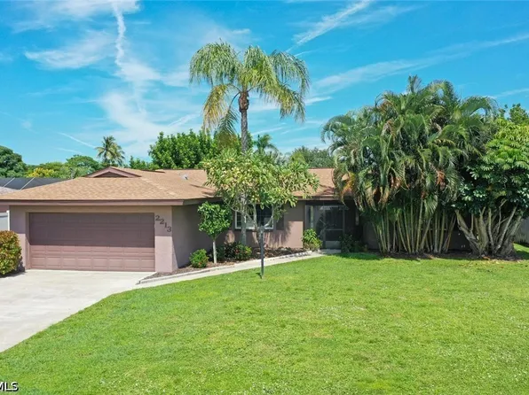 2213 SE 14th St, Cape Coral, FL 33990