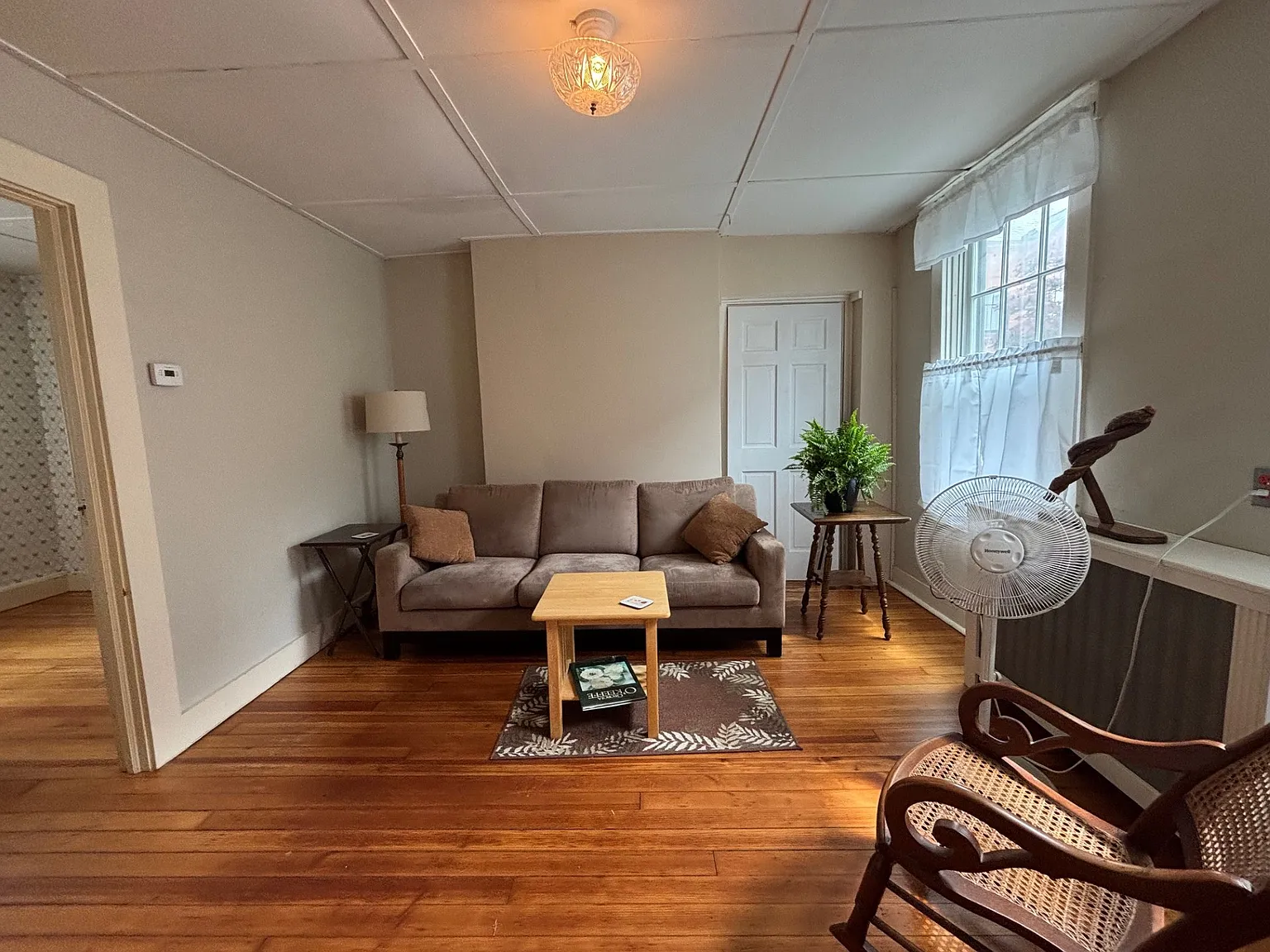 1 bed, 700 sqft, $2,000 — Photo 4