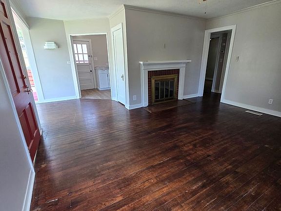 2nd image of 817 Lockwood Ave