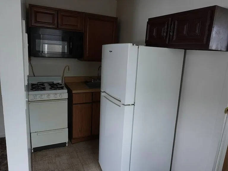 1265-67 W Genesee St W #207 — Photo 3